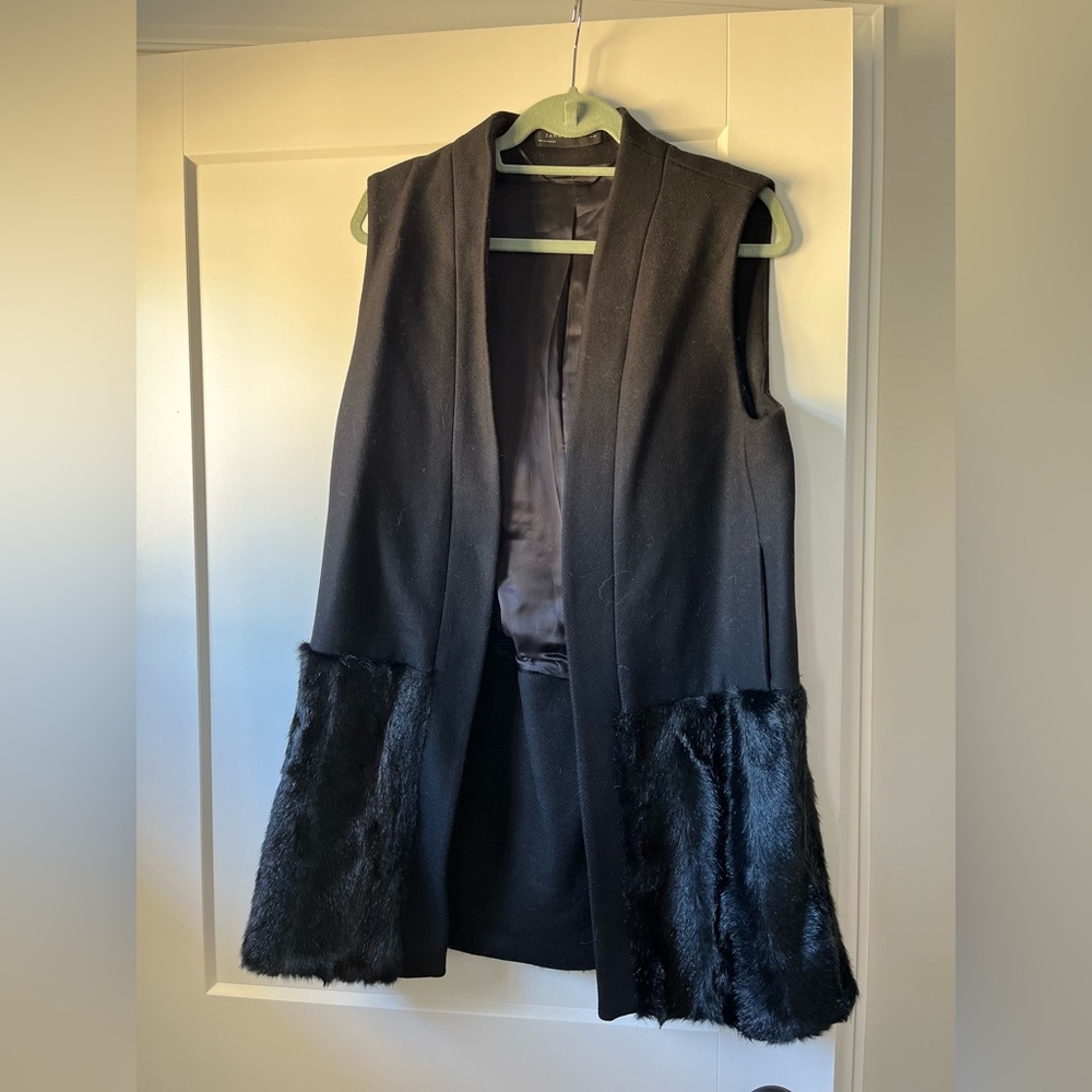 Zara black vest with faux fur
